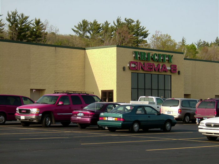 Tri-City Cinema 8 (Thomas Theatres) - Fall 2003 Photo